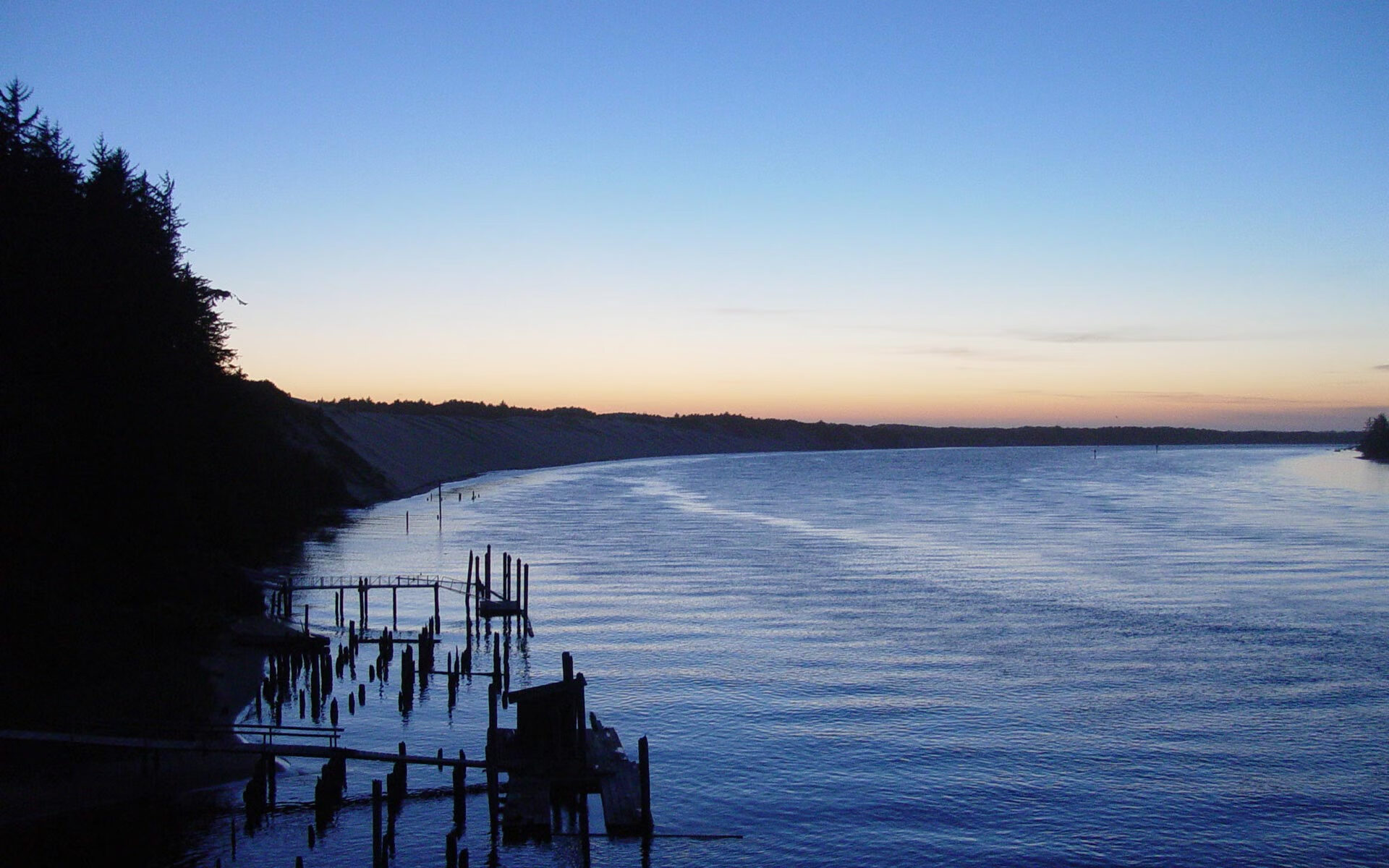 弗赖堡体能储备优秀支持高频进攻，弗赖堡位置